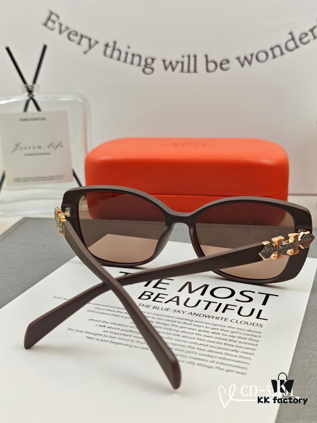 Hermès | New Model 55101 TR90 Frame Lightweight Polarized Sunglasses with Bag, Ideal for Travel and Fashion Pairing