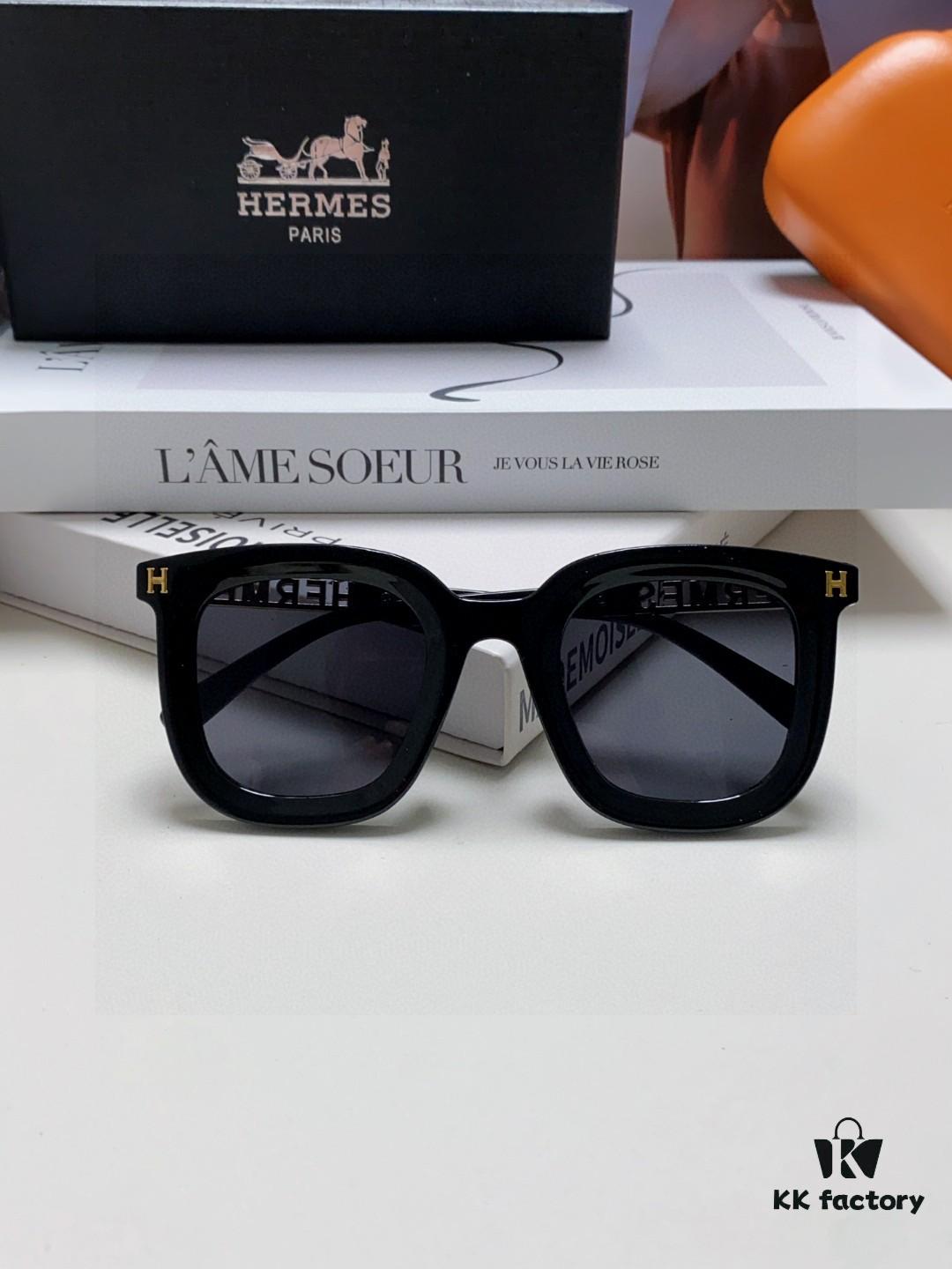 Hermes 2025 New Arrival Retro Square Unisex Sunglasses for Women, Slimming Design for Round Faces, Fashionable Influencer-Style Sunglasses with Metal Cut-Out Temples, UV-Protective Eyewear