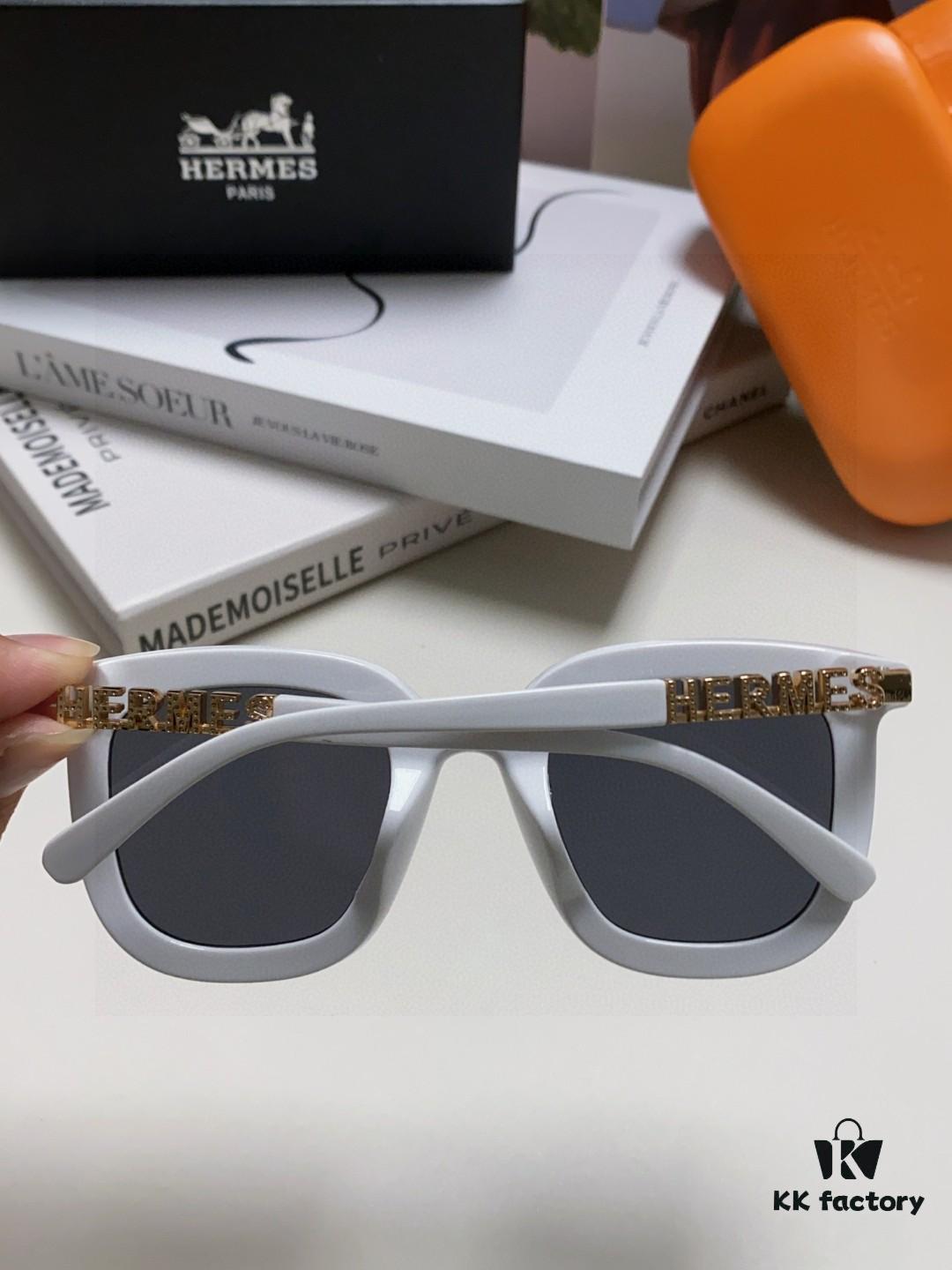 Hermes 2025 New Arrival Retro Square Unisex Sunglasses for Women, Slimming Frame for Round Faces, Fashionable Influencer-Style Sunglasses with Metal Cut-Out Temples, UV-Protective