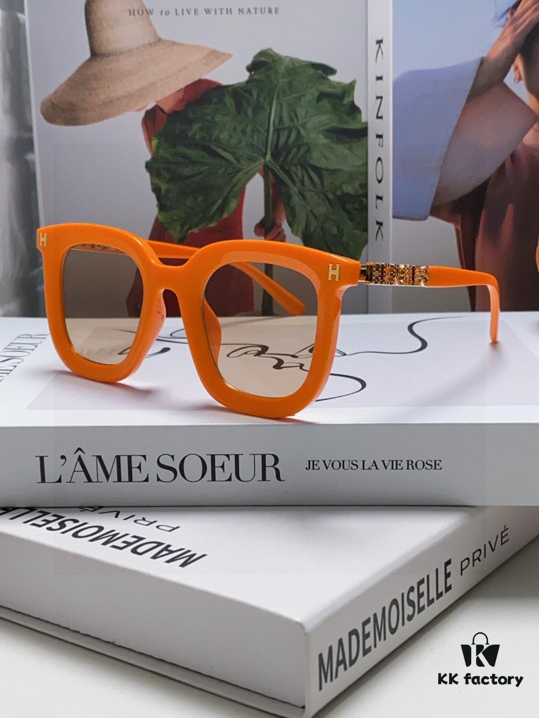 Hermes 2025 New Arrival Retro Square Unisex Sunglasses for Women, Slimming Design for Round Faces, Fashionable Metal-Frame with Hollowed Temples, UV Protection