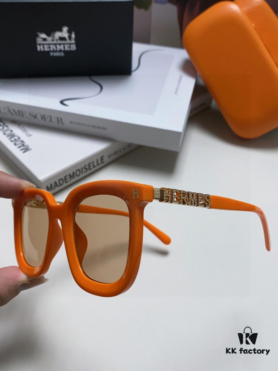 Hermes 2025 New Arrival Retro Square Unisex Sunglasses for Women, Slimming Design for Round Faces, Fashionable Metal-Frame with Hollowed Temples, UV Protection