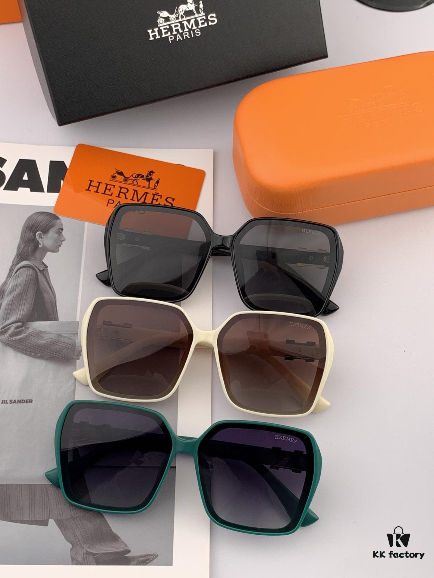 HERMES Spring 2025 New Arrival Original Luxury Square Sunglasses H1245