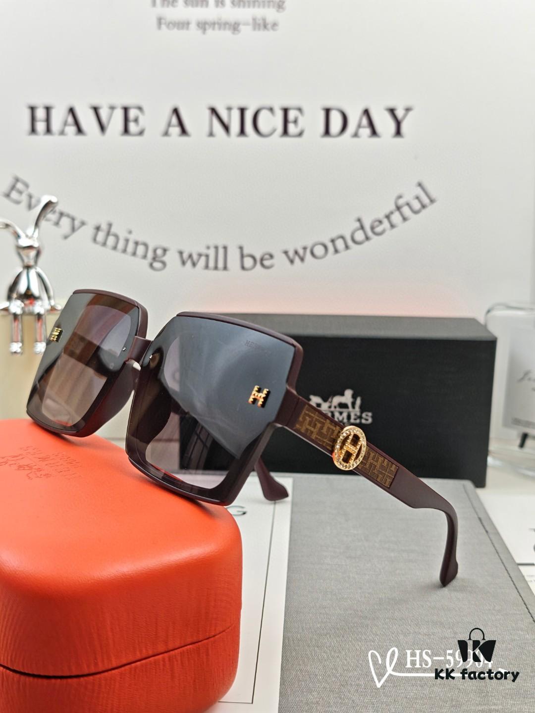 Hermès | New Model 59904 TR90 Lightweight Sunglasses with Polarized Lenses, Size 59-13-147