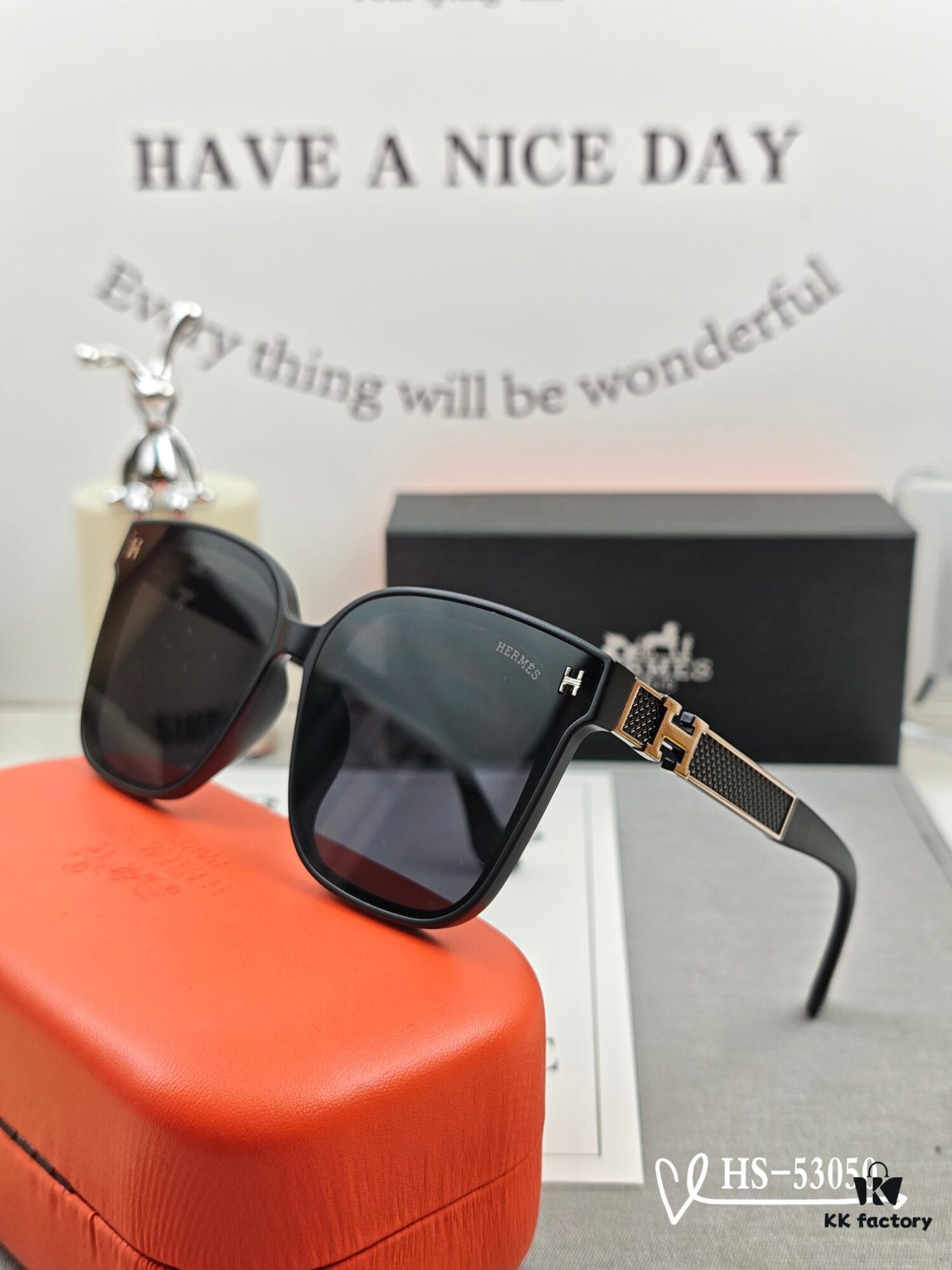 Hermès | New Model 53050 TR90 Frame Sunglasses with Polarized Lenses, Lightweight and Comfortable for Travel and Driving