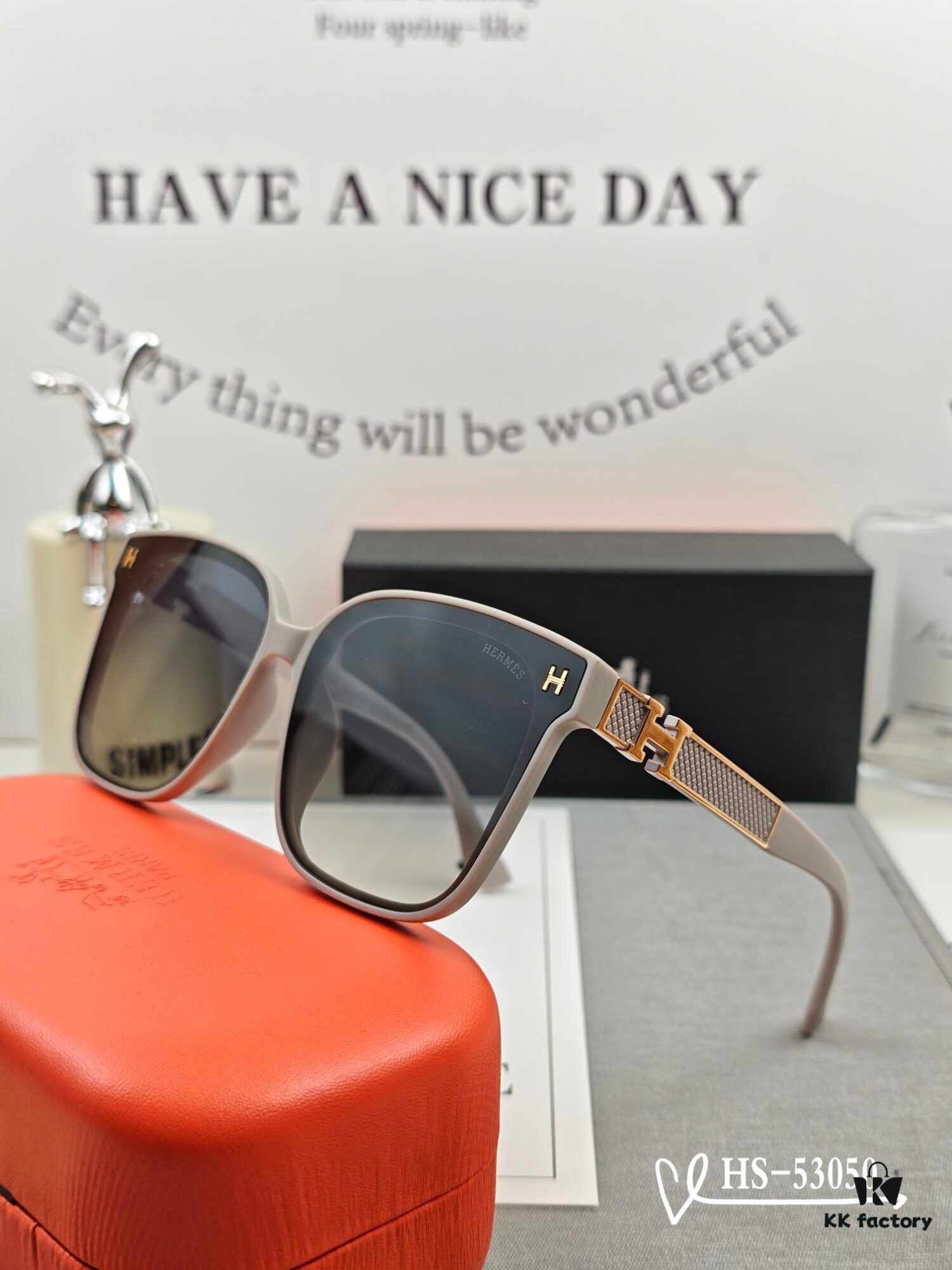 Hermès | New Model 53050 TR90 Frame Sunglasses with Polarized Lenses, Lightweight and Comfortable for Travel and Driving