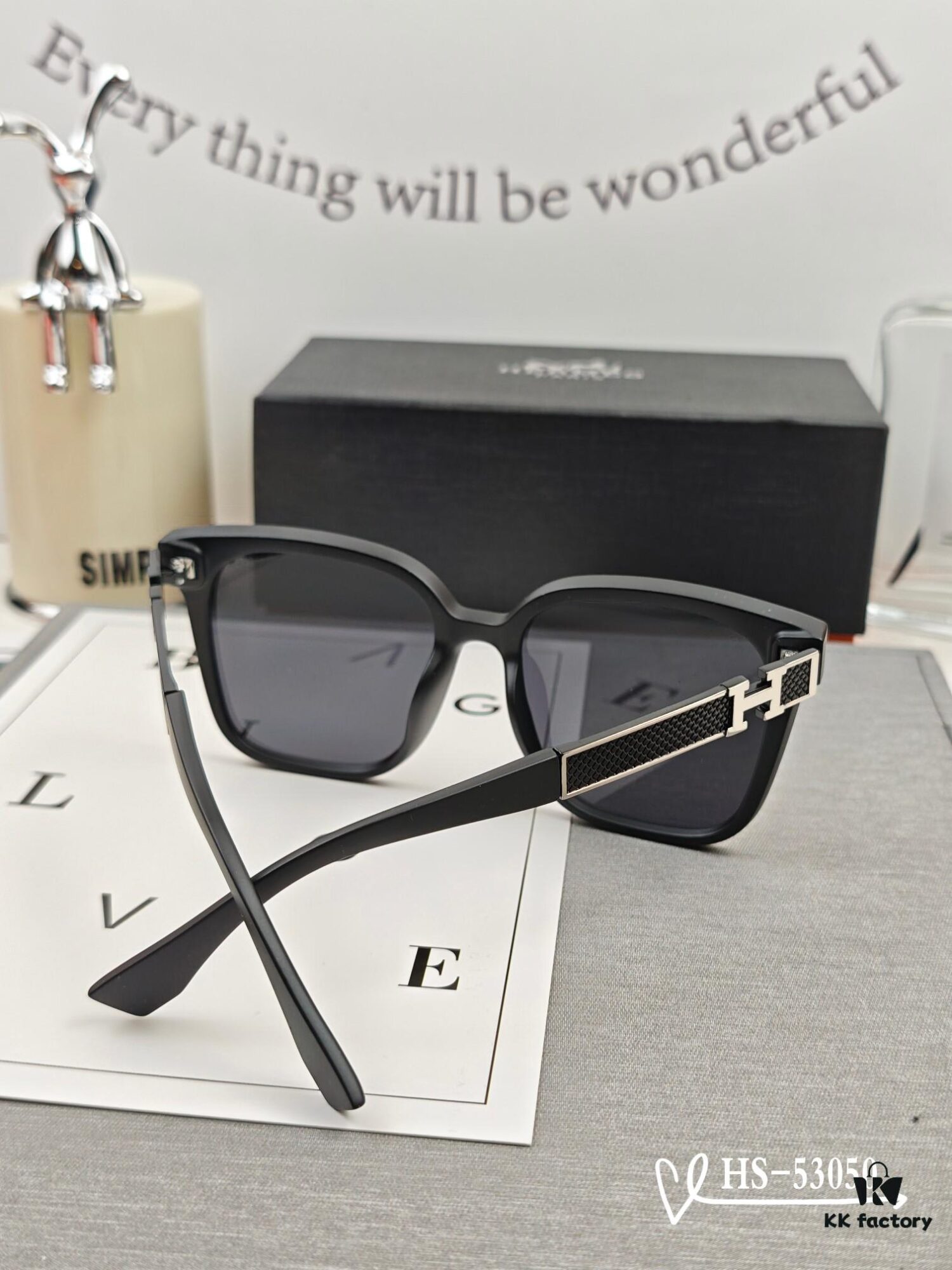 Hermès | New Model 53050 TR90 Frame Sunglasses with Polarized Lenses, Lightweight and Comfortable for Travel and Driving