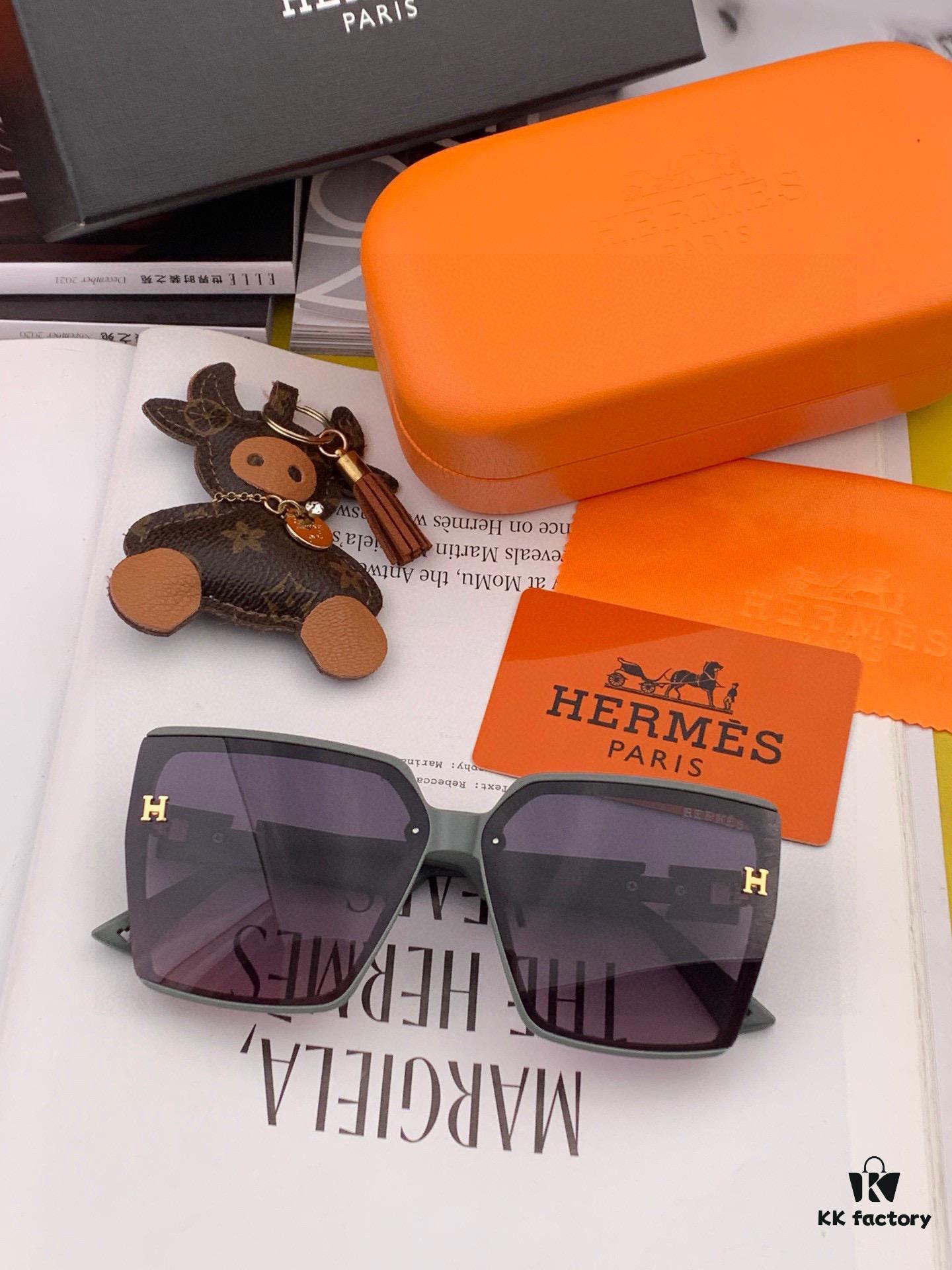 HERMES 2025 Spring New Arrival Original Release Viral Ultra-Hot Classic Luxury Fashion Square Sunglasses