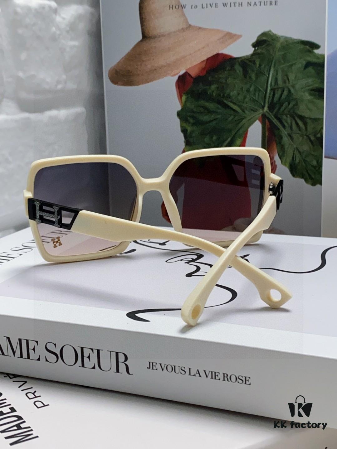 Hermes 2024 New Women's Square Oversized Sunglasses Round Face Slimming UV Protection Luxury Travel Sun Glasses