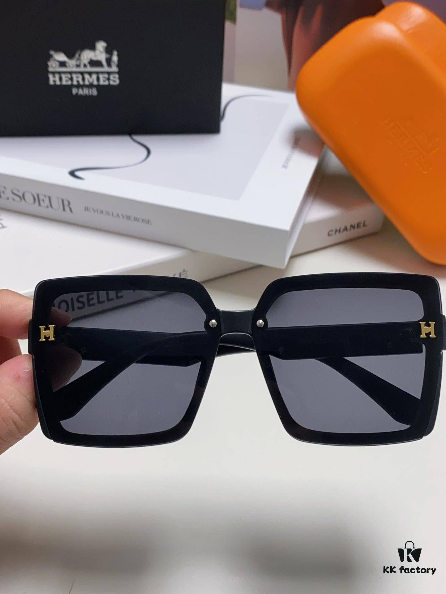 Hermes 2024 New Korean-Style Square Women's Sunglasses, Retro Fashion Minimalist Polarized Sunglasses, Unisex Eyewear