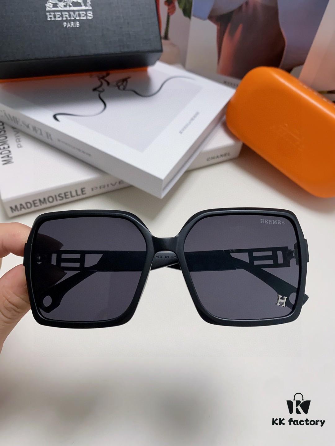 Hermes 2024 New Women's Square Oversized Sunglasses for Round Faces, Slimming UV Protection Sunglasses with Premium Aesthetic, Ideal for Travel and Sun Protection