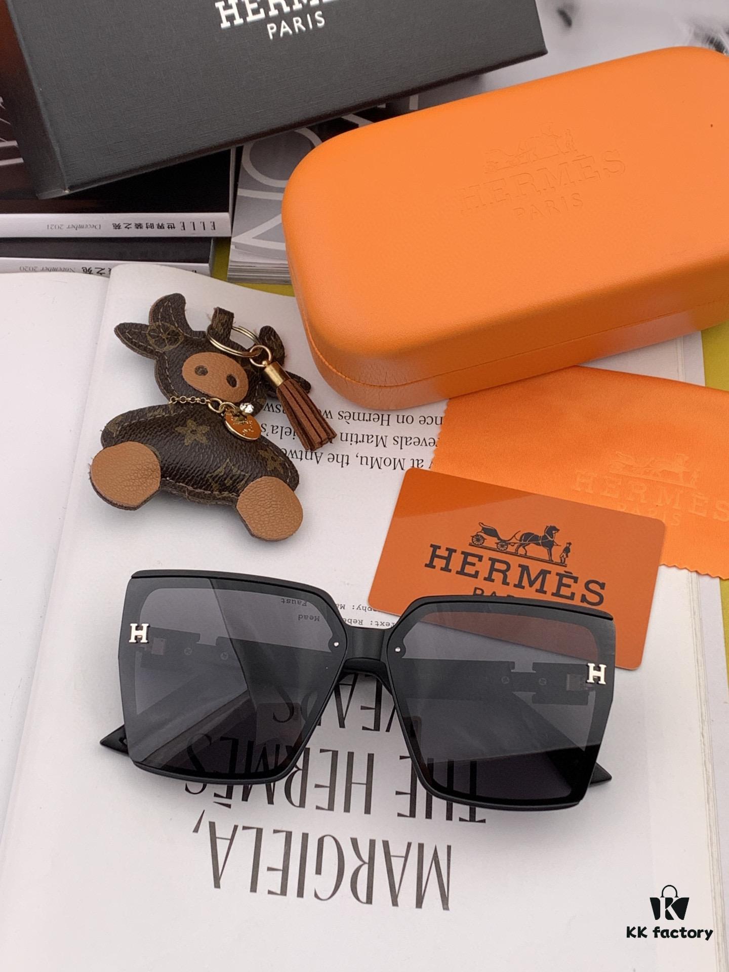 HERMES 2024 Spring New Arrival Original Luxury Square Sunglasses H7998