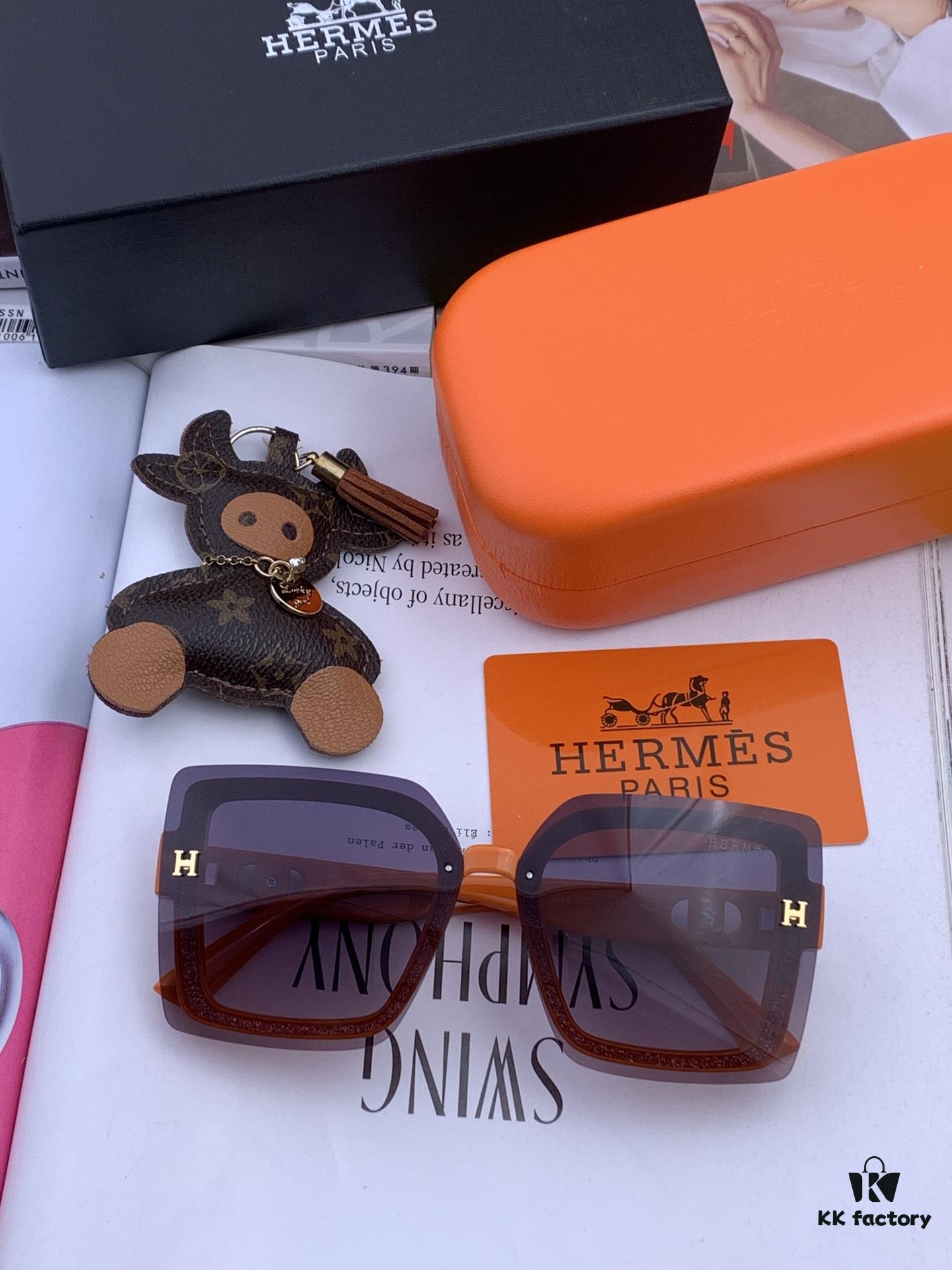 HERMES 2024 Spring New Arrival Original Shipment Popular Luxury Square Sunglasses Model H8998
