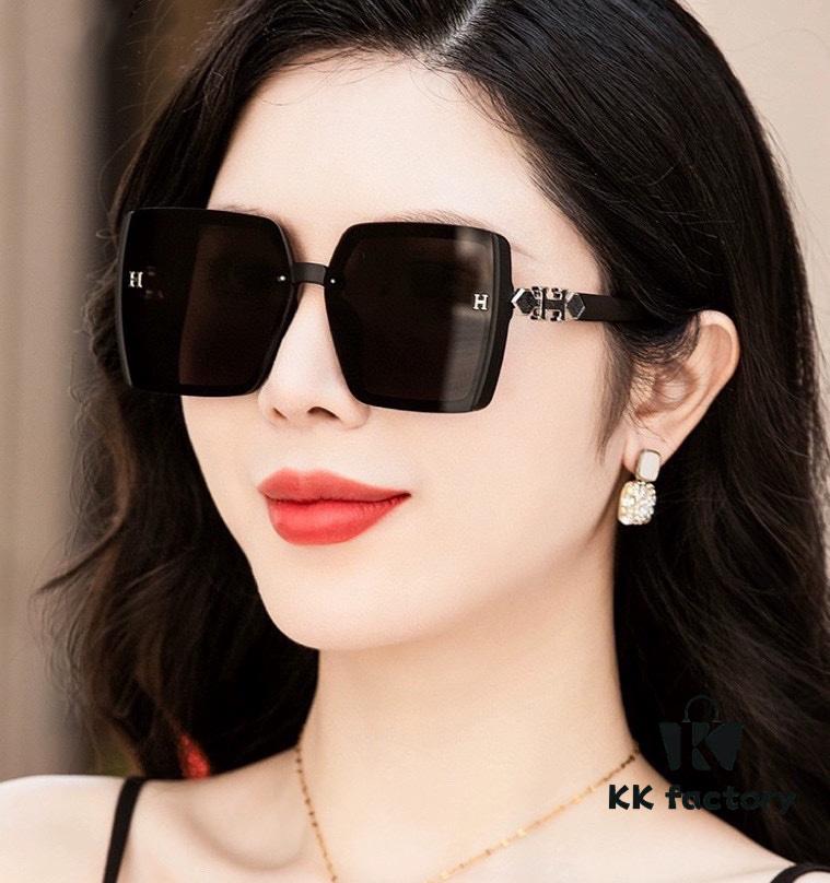 HERMES 2024 Spring New Arrival Original Shipment Viral Hit Blue Classic Luxury Worldwide Fashion Square Sunglasses High-End Quality Authentic High-Quality Model: H1301