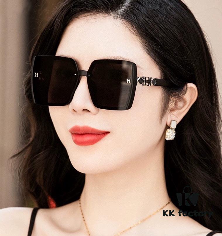 HERMES 2024 Spring New Arrival Original Shipment Viral Hit Blue Classic Luxury Global Trend Fashion Square Sunglasses Premium Quality Authentic High-End Logo Model: H1301