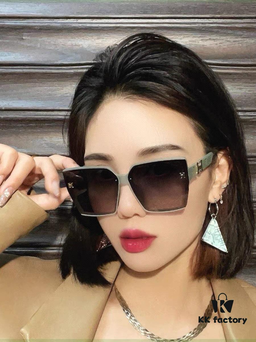 HERMES 2024 Spring New Arrival Original Shipment Popular Luxury Square Sunglasses Model H7998