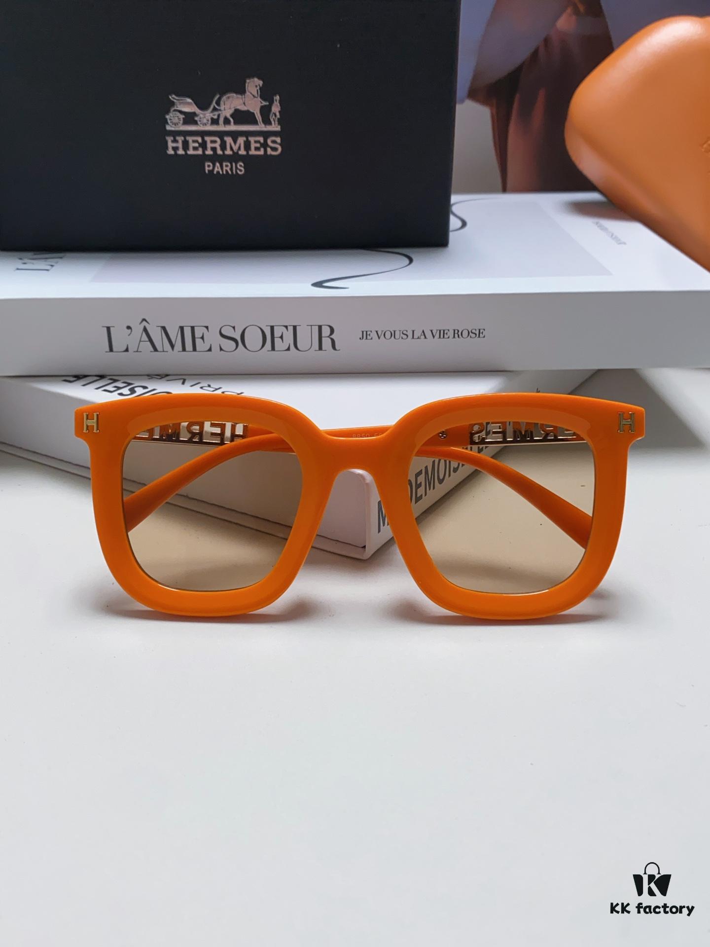 Hermes 2024 New Arrival Retro Square Unisex Sunglasses for Women, Slimming Design for Round Faces, Fashionable Metal Frame with Hollow-out Temples, UV-Protective Sunglasses