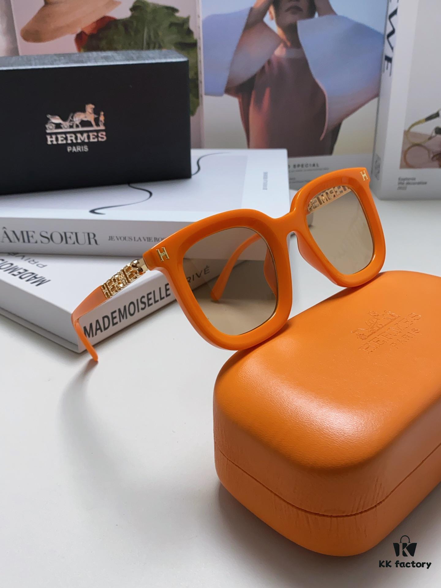 Hermes 2024 New Arrival Retro Square Unisex Sunglasses for Women, Slimming Design for Round Faces, Fashionable Metal Frame with Hollow-out Temples, UV-Protective Sunglasses