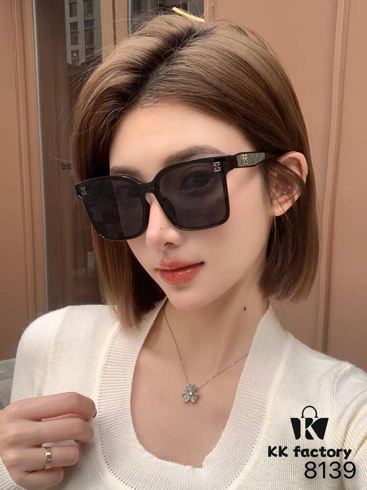 Hermes 2024 New Arrival Women's Square Frame Korean Style Sunglasses, Stylish UV-Protective Glasses for Round Faces