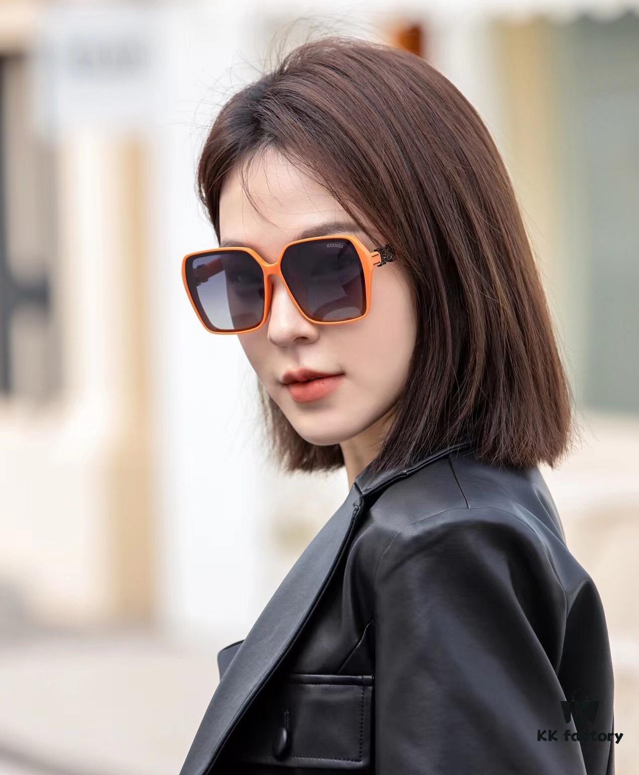 HERMES Hermes 2024 Spring New Arrival Original Shipment, Internet Celebrity Ultra-Hot Fashion Square Sunglasses, Classic Integrated Large Frame Design, Top Quality Luxury Logo, Authentic High Quality, Model: H1245