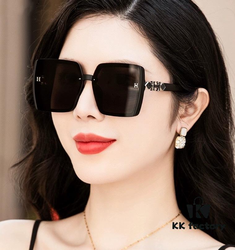 HERMES 2024 Spring New Arrival Original Release Famous Internet Influencer Ultra Hot Selling Blue Classic Luxury Global Fashion Square Sunglasses
