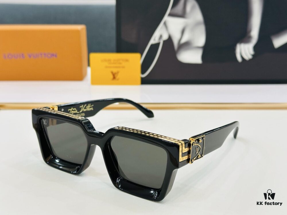 LOUIS VUITTON LV Maison M96006 Size 56□17 Luxury Edition Golden Dense Logo Sunglasses