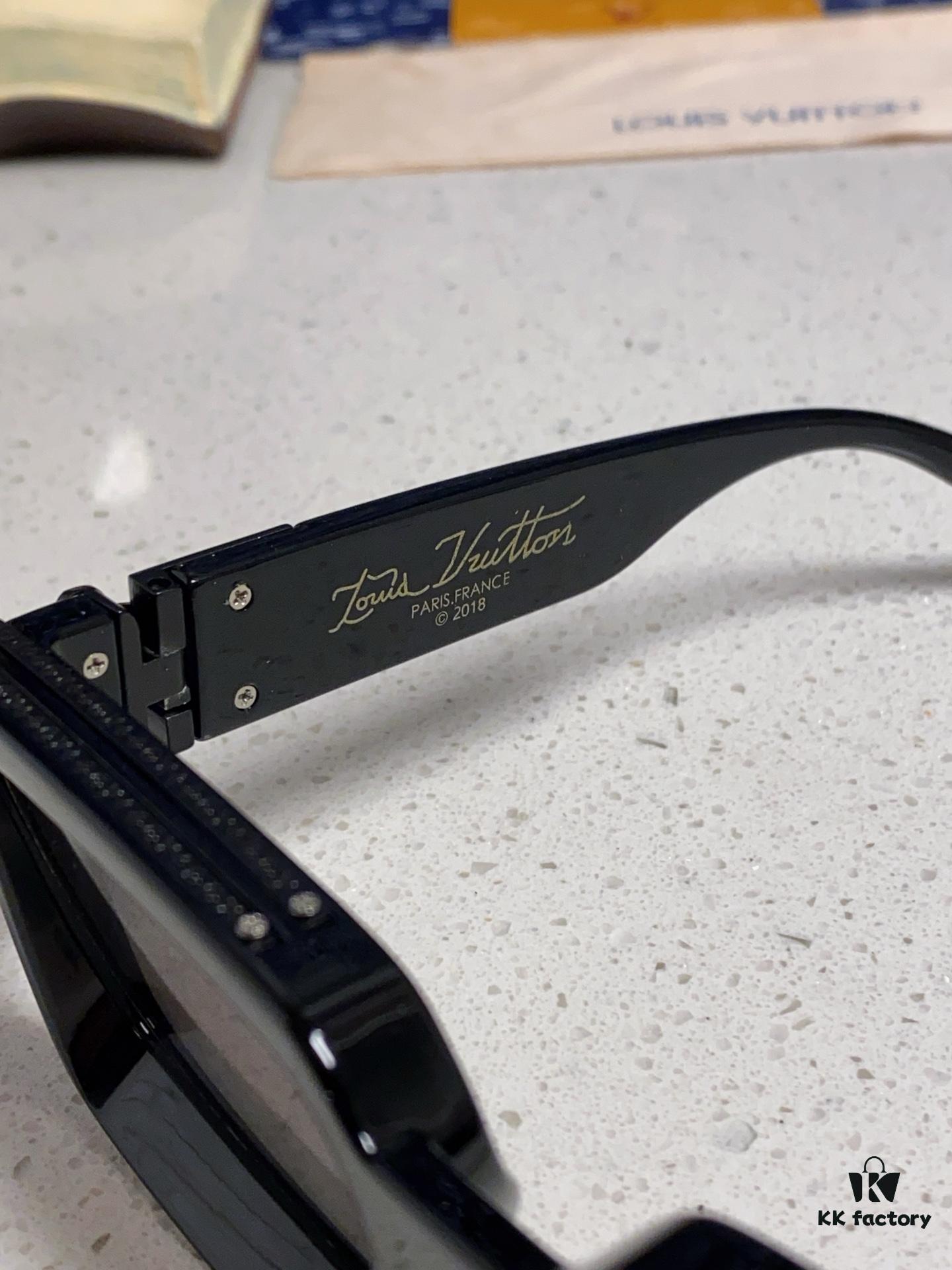 LOUIS VUITTON Lv2025 New Millionaire Square Frame Sunglasses Unisex European and American Style Colorful Fashionable Sunglasses M96006