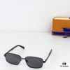 135 LOUIS VUITTON MOD: Z2042U Size: 58□16 142 Sunglasses