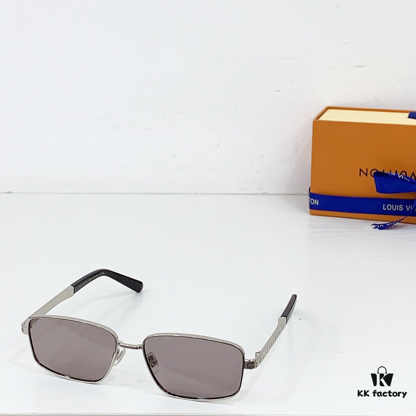 135 LOUIS VUITTON MOD: Z2042U Size: 58□16 142 Sunglasses