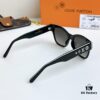 135 The Sunglasses Everyone Is Searching for Online, Louis Vuitton Also Released Panda-Style Glasses🐼, Black and White Color Block Extremely Versatile, A Must-Have Beautiful Sunglasses for Stylish Girls