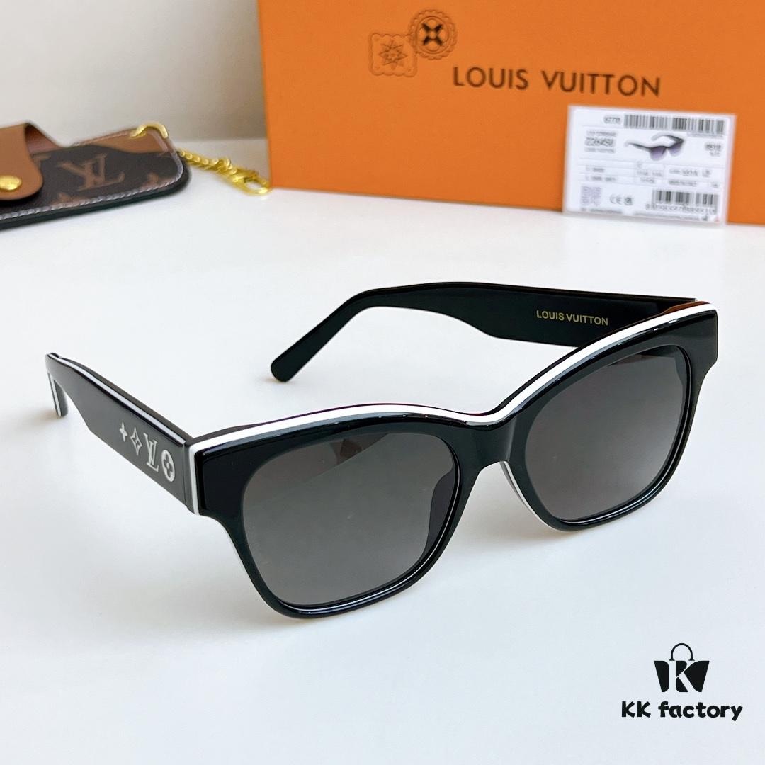 135 The Sunglasses Everyone Is Searching for Online, Louis Vuitton Also Released Panda-Style Glasses🐼, Black and White Color Block Extremely Versatile, A Must-Have Beautiful Sunglasses for Stylish Girls