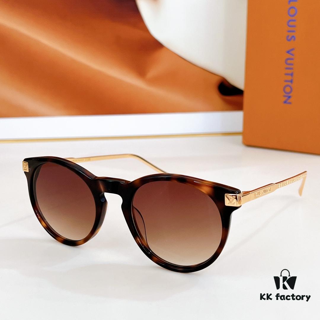 135 LOUIS VUITTON MOD: Z1669E Size: 52-21 140