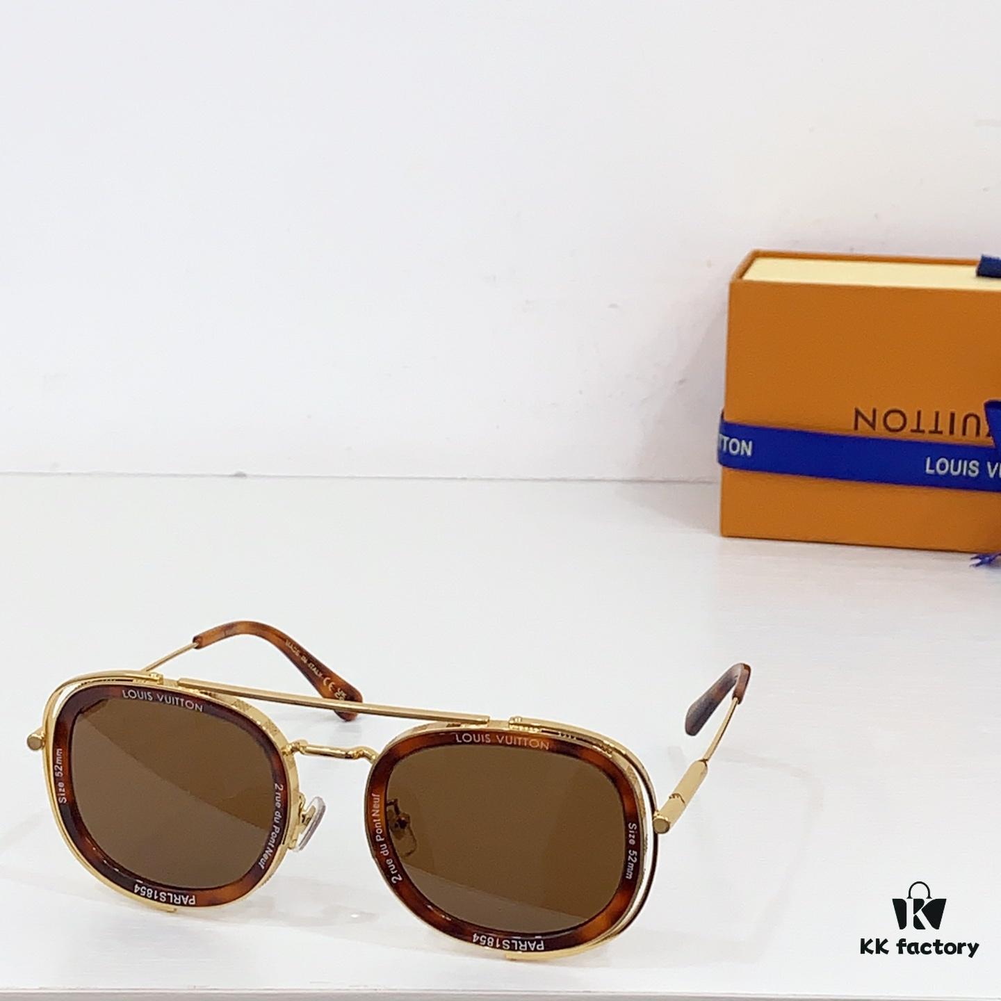145 LOUIS VUITTON MOD: Z2213U Size: 52-24 145 Sunglasses