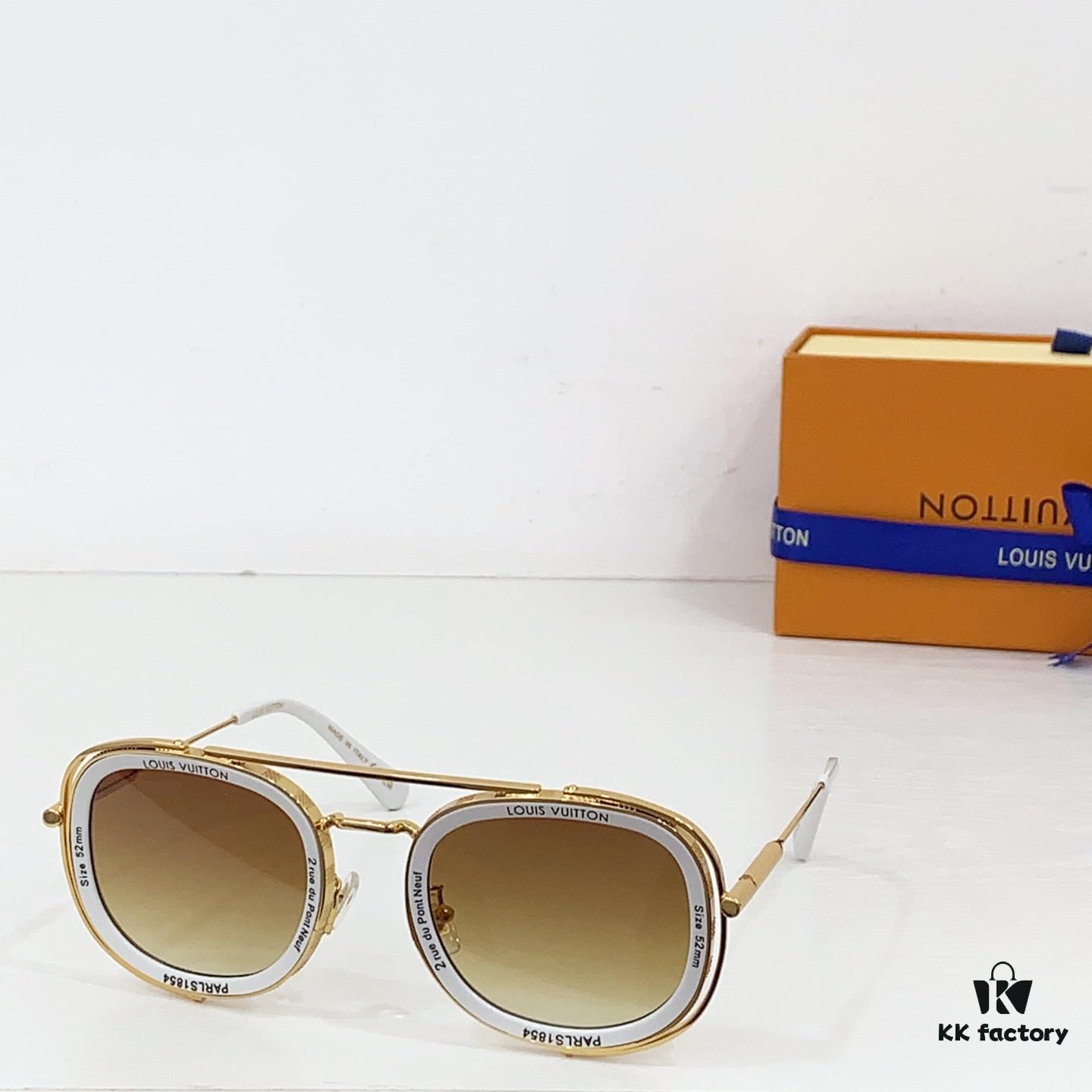 145 LOUIS VUITTON MOD: Z2213U Size: 52-24 145 Sunglasses