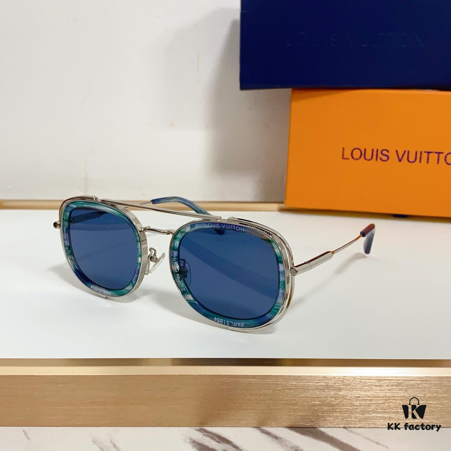 145 LOUIS VUITTON MOD: Z2213U Size: 52-24 145 Sunglasses