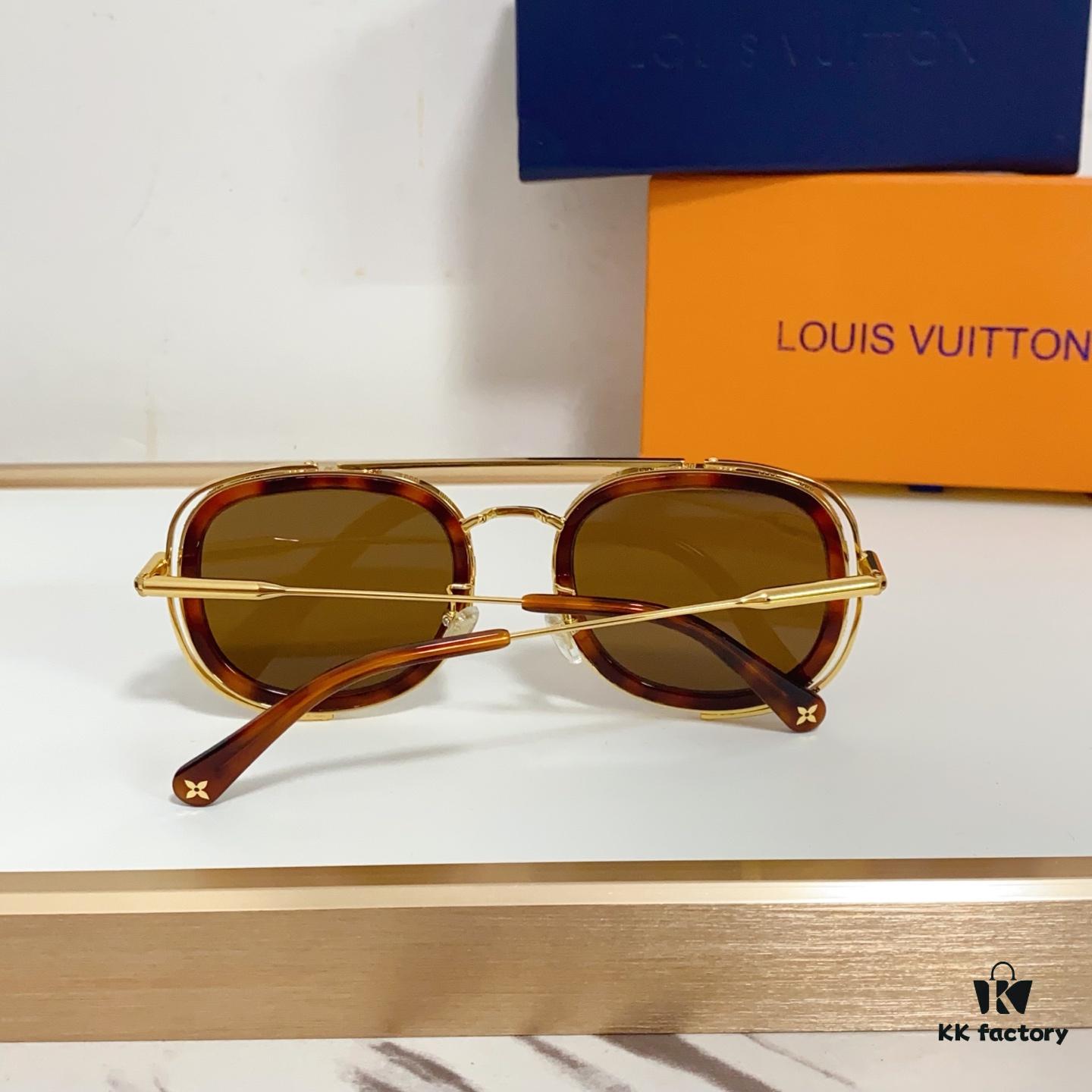 145 LOUIS VUITTON MOD: Z2213U Size: 52-24 145 Sunglasses