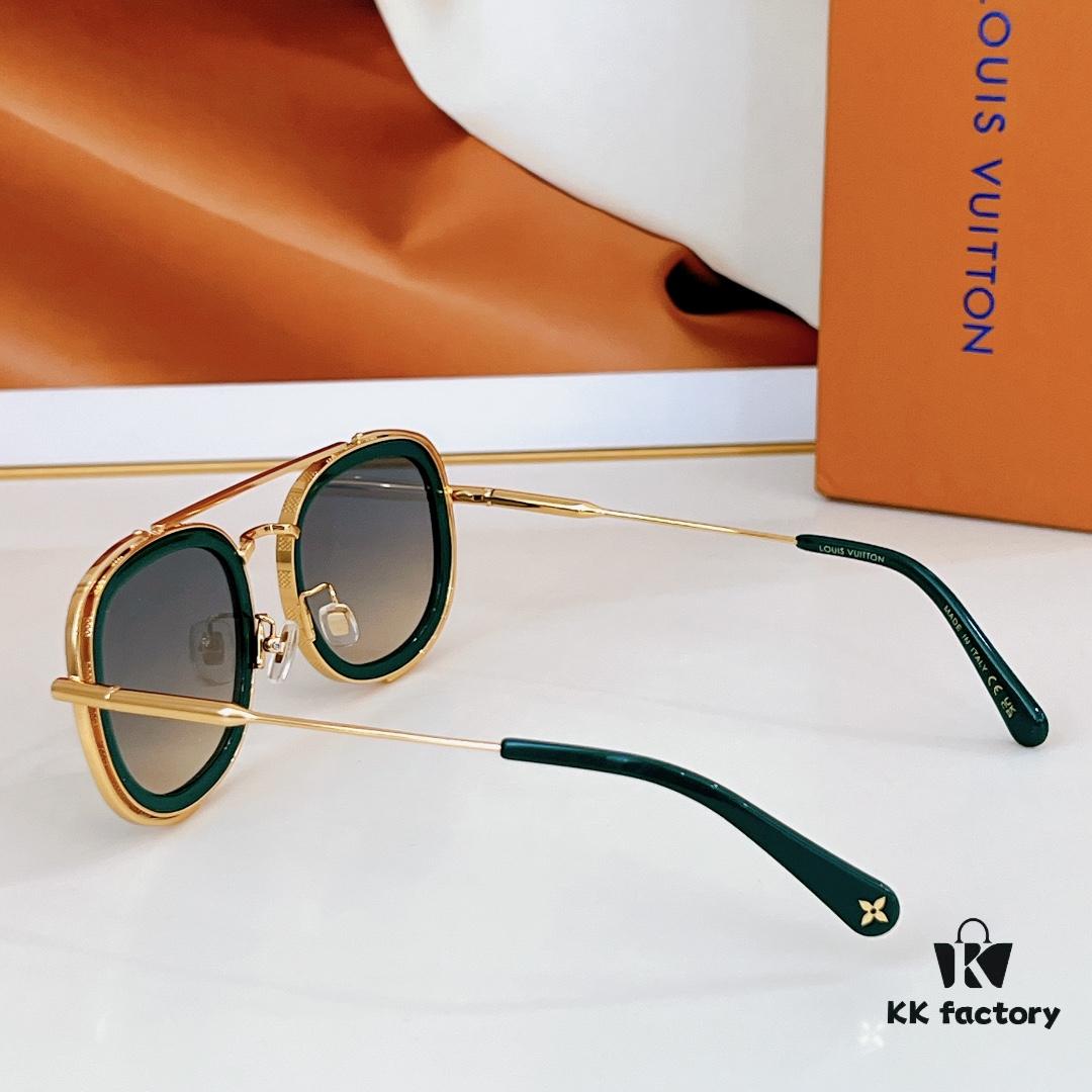 145 LOUIS VUITTON MOD: Z2213U Size: 52-24 145