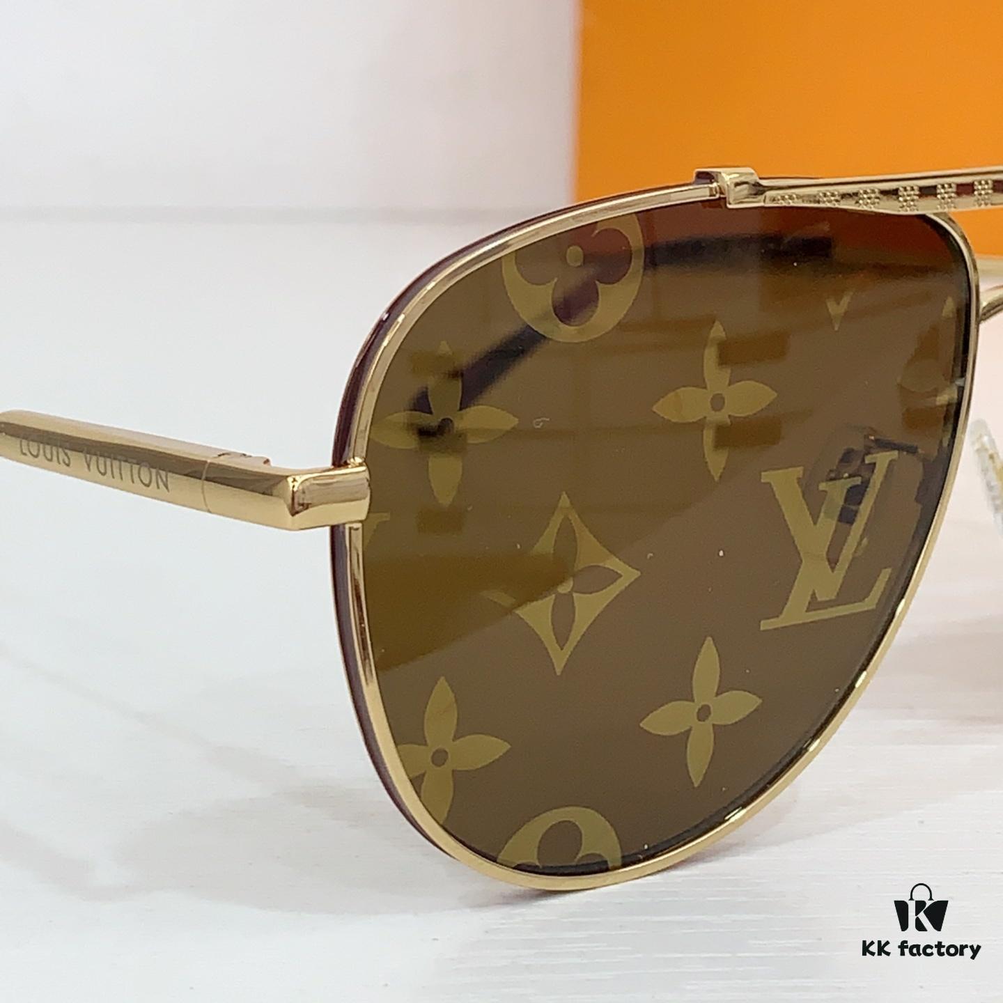 135 LOUIS VUITTON MOD: Z40190W Size: 60□16 145 Sunglasses