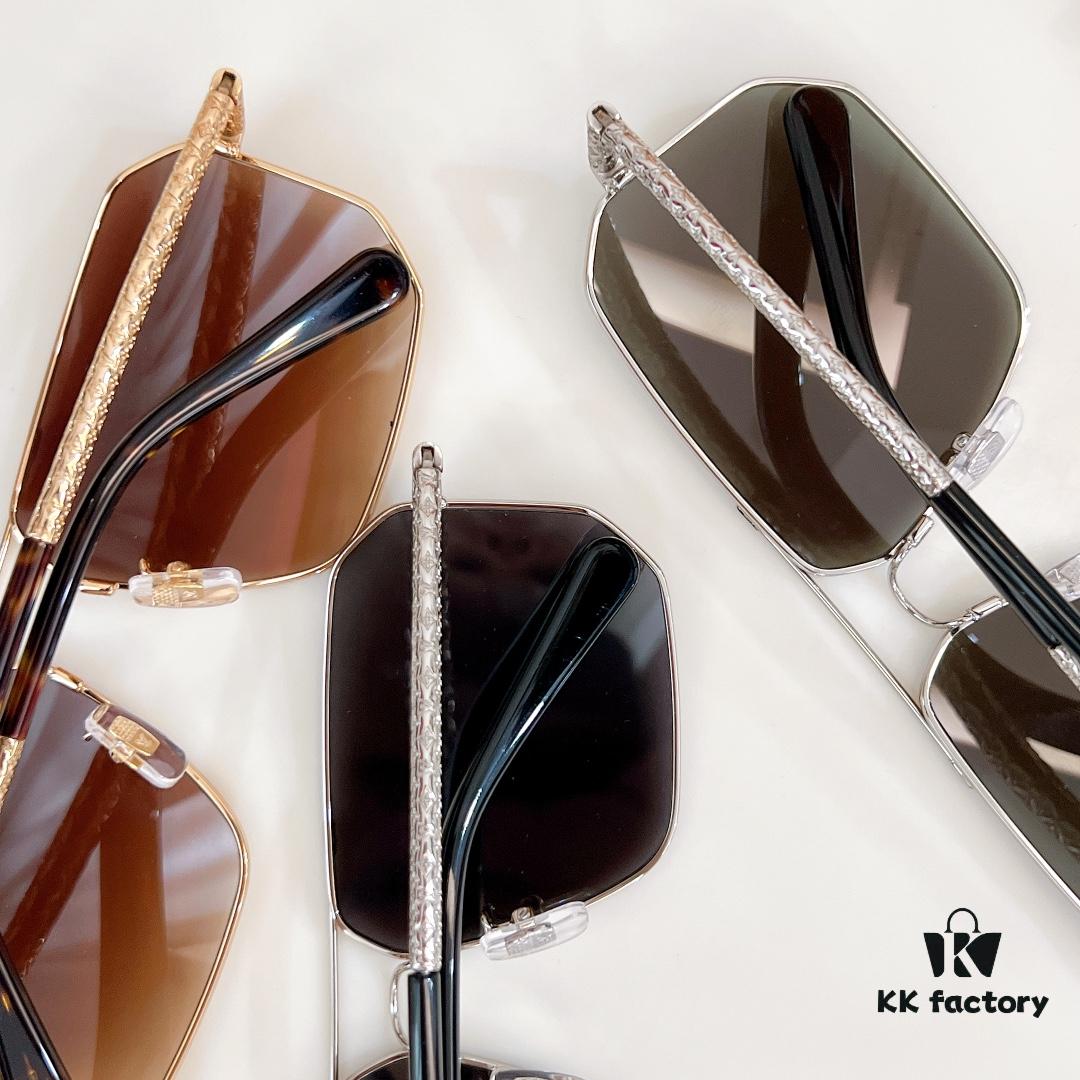 135 LOUIS VUITTON MOD: Z1320 Size: 60□14-145