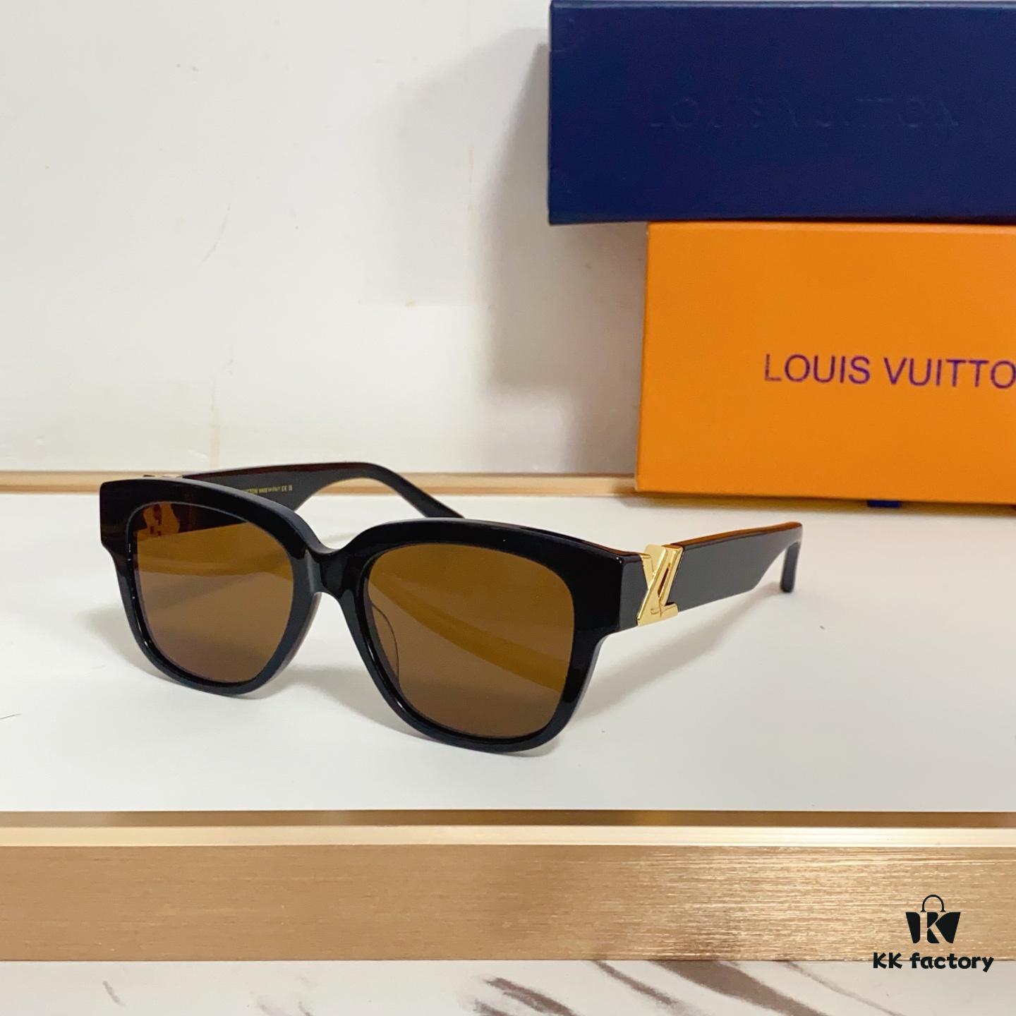 105 LOUIS VUITTON MOD: Z1762 Size: 53□18-140 Sunglasses