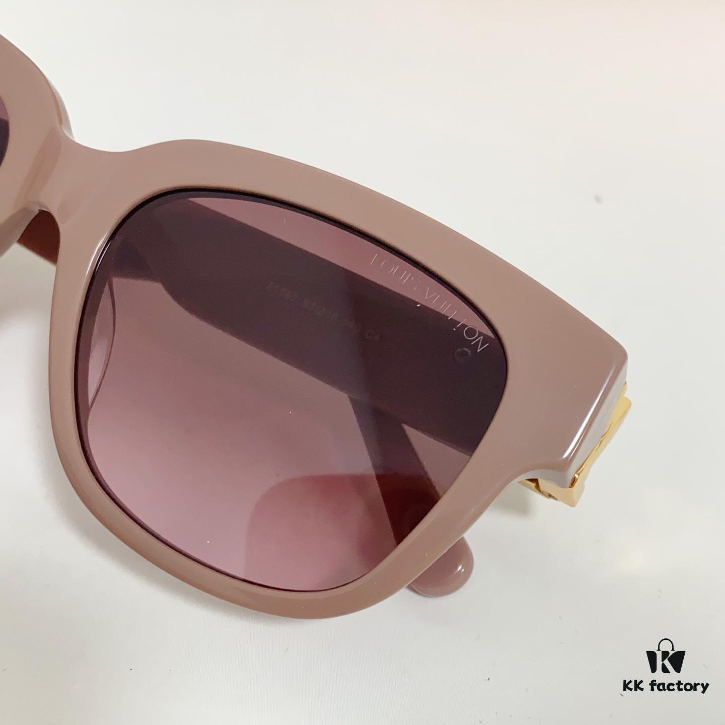 105 LOUIS VUITTON MOD: Z1762 Size: 53□18-140 Sunglasses