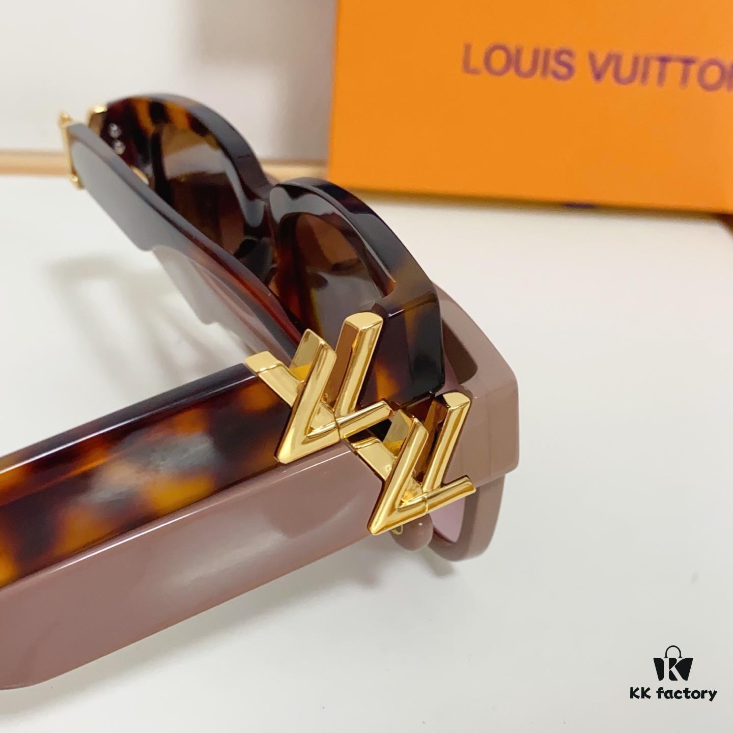 105 LOUIS VUITTON MOD: Z1762 Size: 53□18-140 Sunglasses