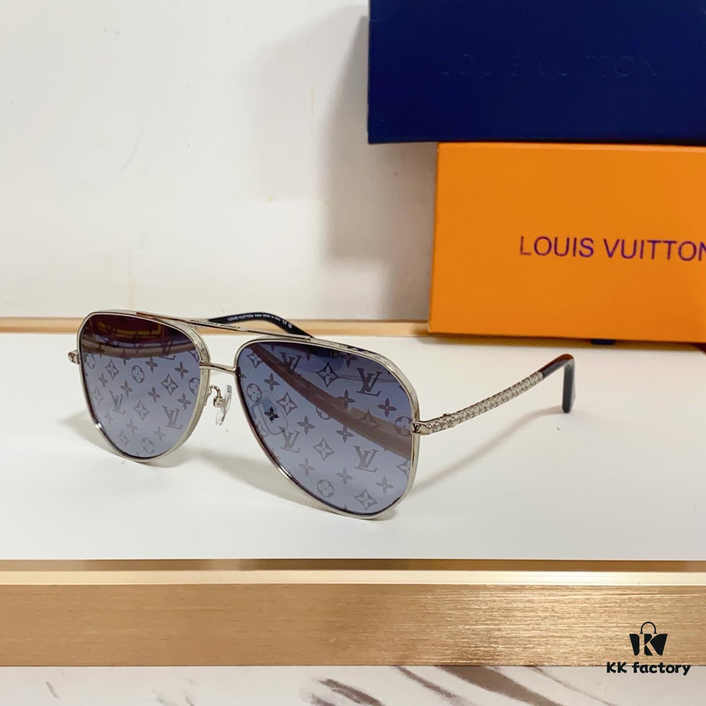 135 LOUIS VUITTON MOD: Z1300E Size: 58□15-140 Sunglasses