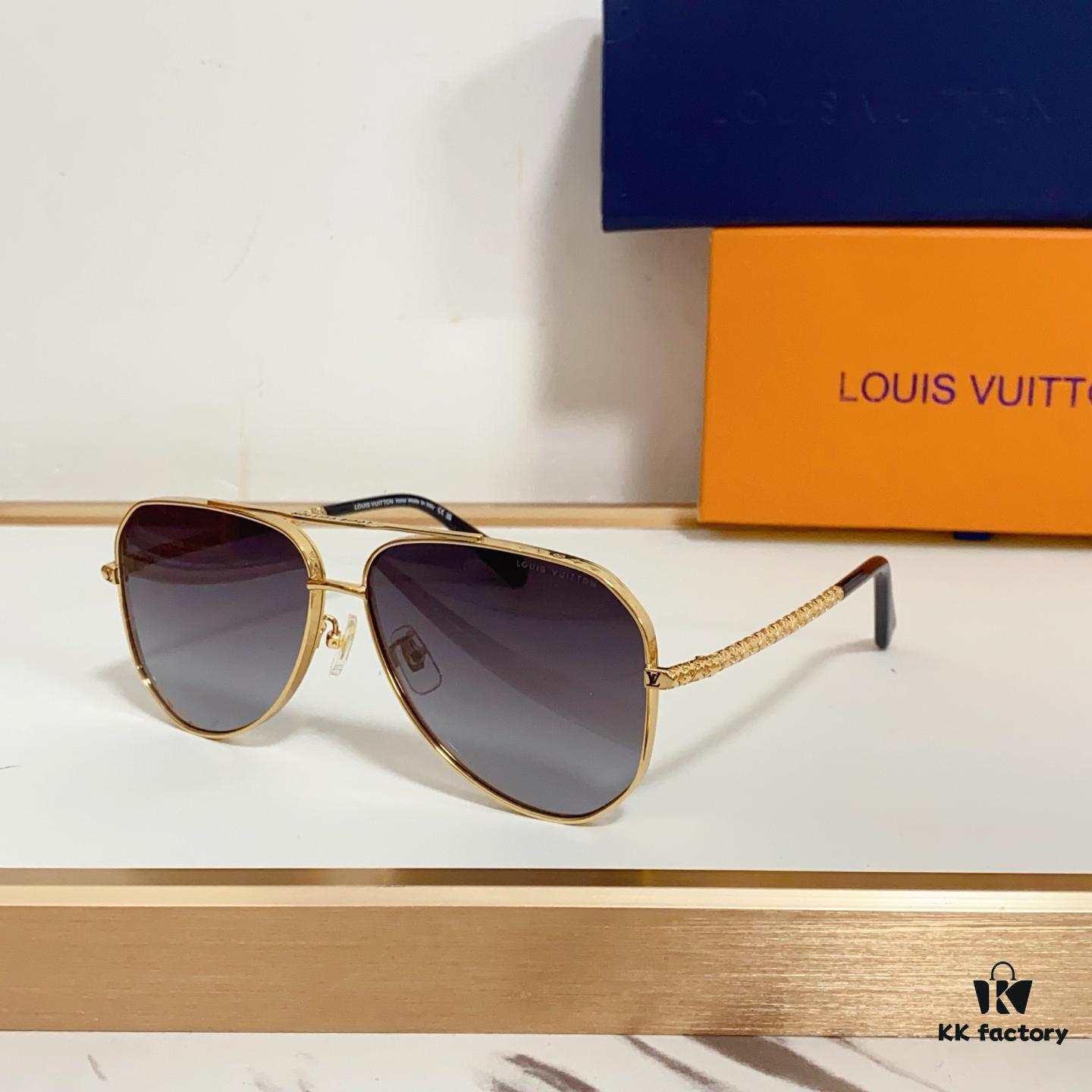 135 LOUIS VUITTON MOD: Z1300E Size: 58□15-140 Sunglasses