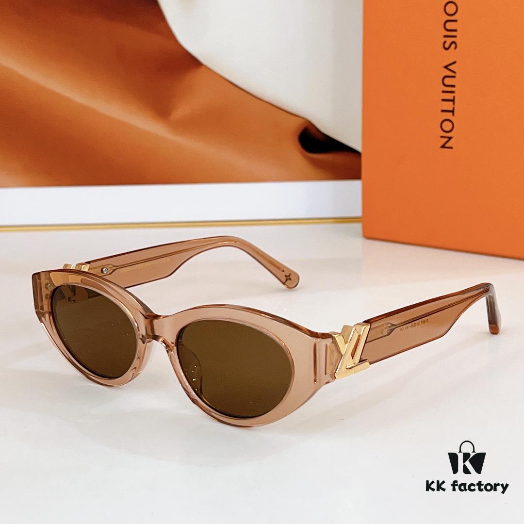 105 LOUIS VUITTON MOD: Z1867 Size: 51□20-140