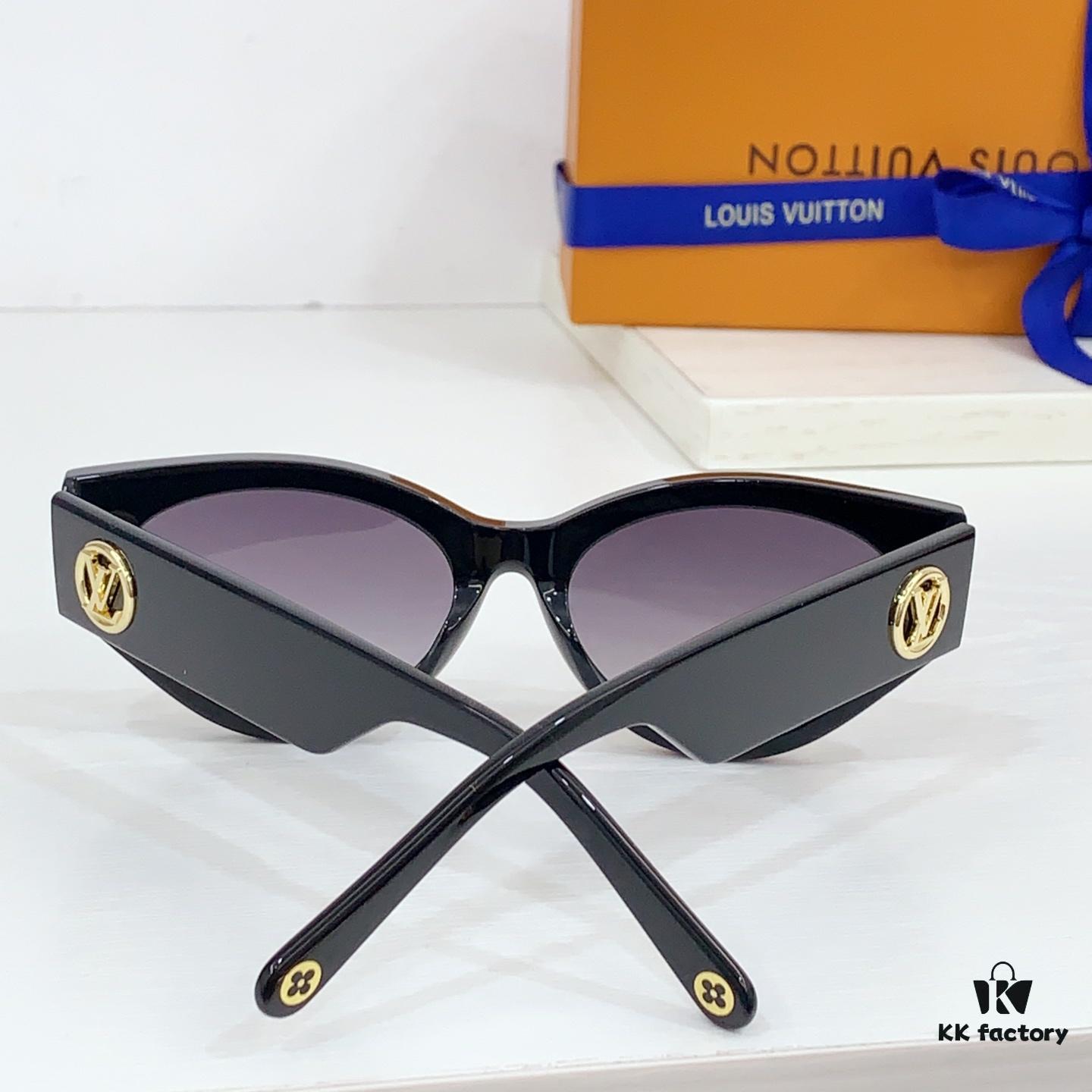 140 LOUIS VUITTON MOD: Z2027U Size: 55×16