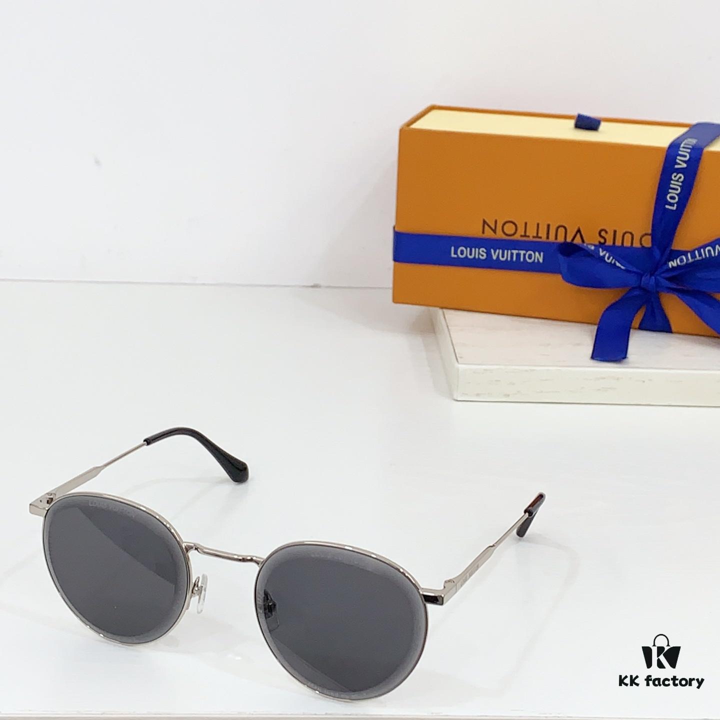 105 LOUIS VUITTON MODEL Z2608U SIZE 52-21-145 Sunglasses