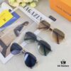 Louis Vuitton Unisex Retro Pilot Sunglasses, Stylish Sun Protection Glasses for Couples, Fashionable Vintage Look for Street Photography, Travel and Outdoor Use
