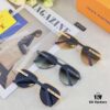 Louis Vuitton Unisex Retro Pilot Sunglasses, Stylish Sun Protection Glasses for Couples, Fashionable Vintage Look for Street Photography, Travel and Outdoor Use