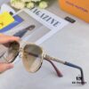 Louis Vuitton Unisex Retro Pilot Sunglasses, Stylish Sun Protection Glasses for Couples, Fashionable Vintage Look for Street Photography, Travel and Outdoor Use