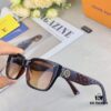 Louis Vuitton Vintage-Inspired Transparent Brown Square Sunglasses, Trendy Round-Face Slimming Design, Influencer Favorite on Xiaohongshu, Stylish Oversized Eyewear